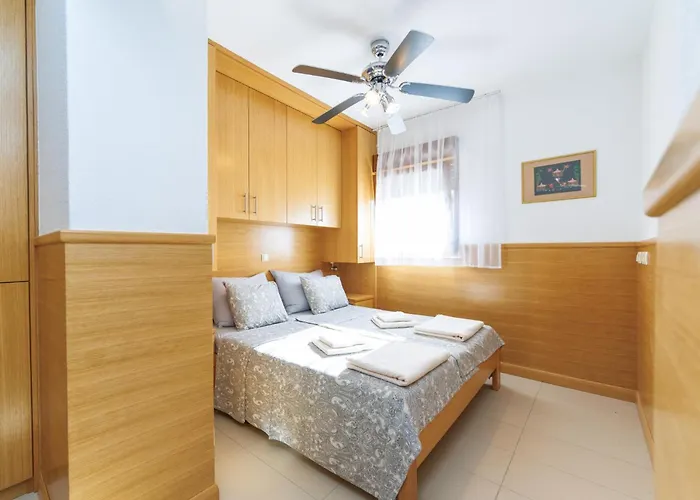 Iveta In - Mittel-dalmatien Gostinjska kuća Trogir